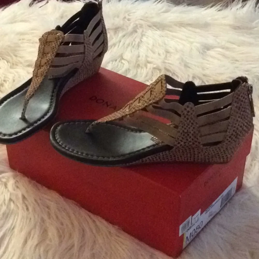 💞DONALD J PLINER💞snake embossed cork shoes